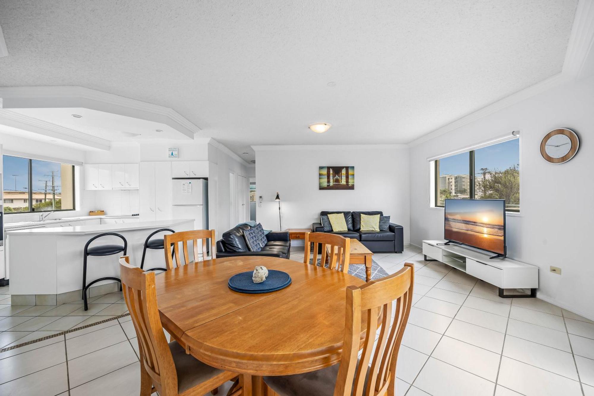 Sunshine Towers Boutique Apartments マルーチードール エクステリア 写真