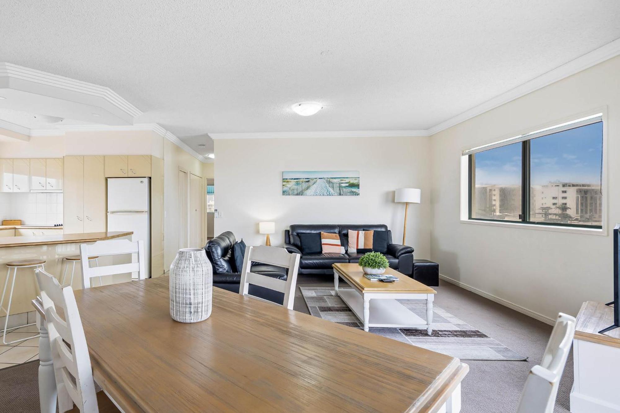 Sunshine Towers Boutique Apartments マルーチードール エクステリア 写真