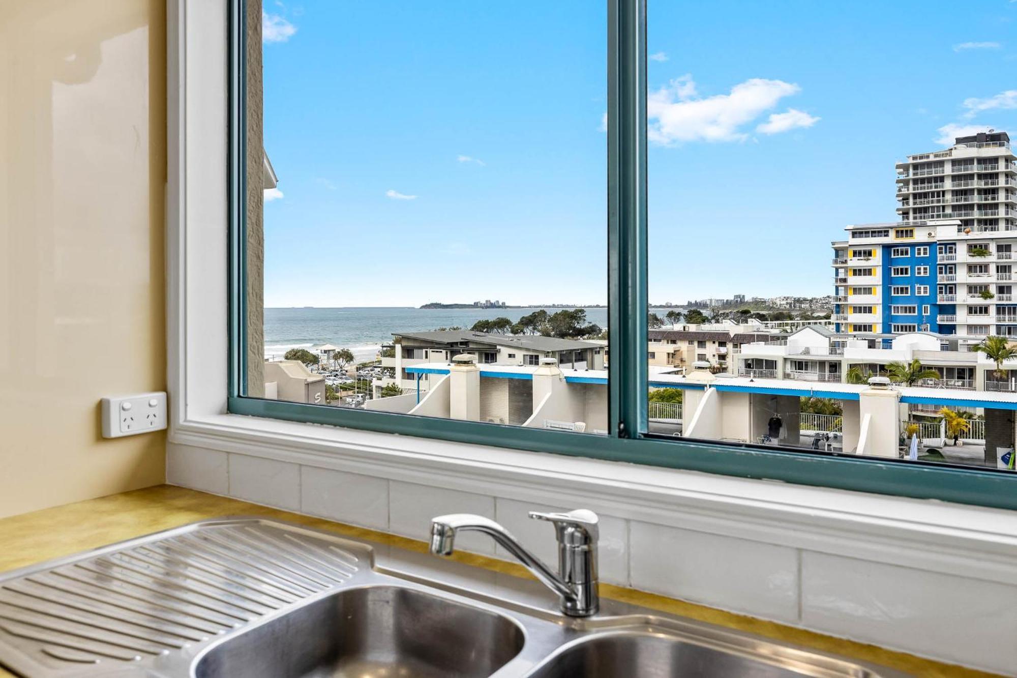 Sunshine Towers Boutique Apartments マルーチードール エクステリア 写真